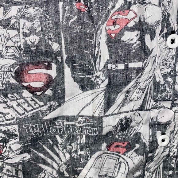 Superman small men’s button down comic print shirt - Picture 6 of 8